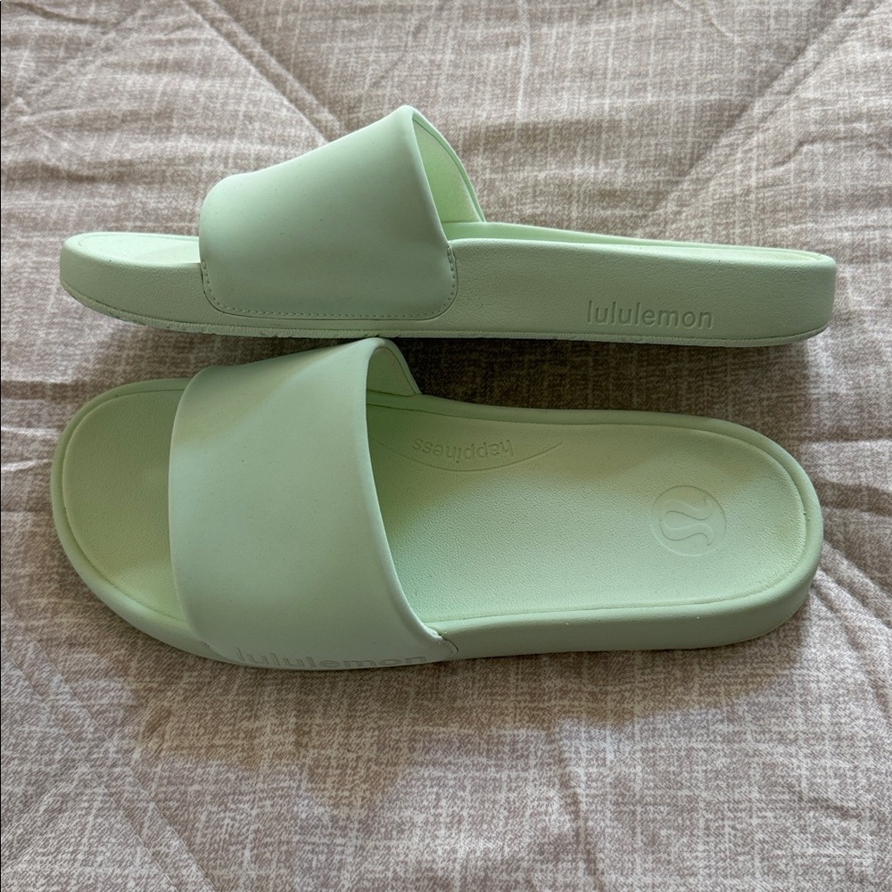 Lululemon Women Restfeel Slide - Picture 10 of 10